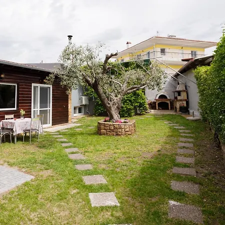 Wooden House بيت للعطل