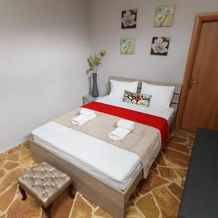 Wooden House بيت للعطل *