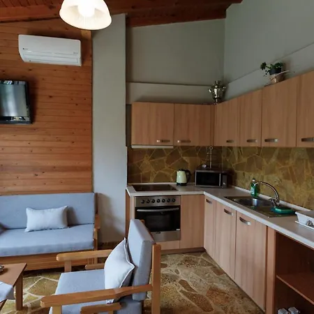 Wooden House * Mesimérion