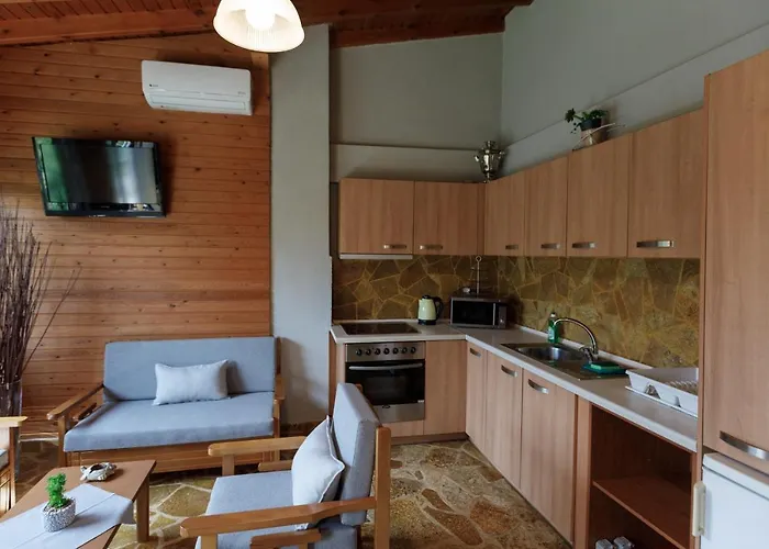 Wooden House * Mesimérion